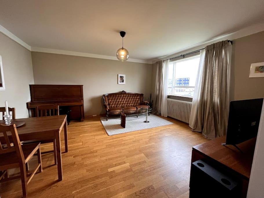 Charming Two Bedroom In Vesturbaer Donwtown Apartment Reykjavik