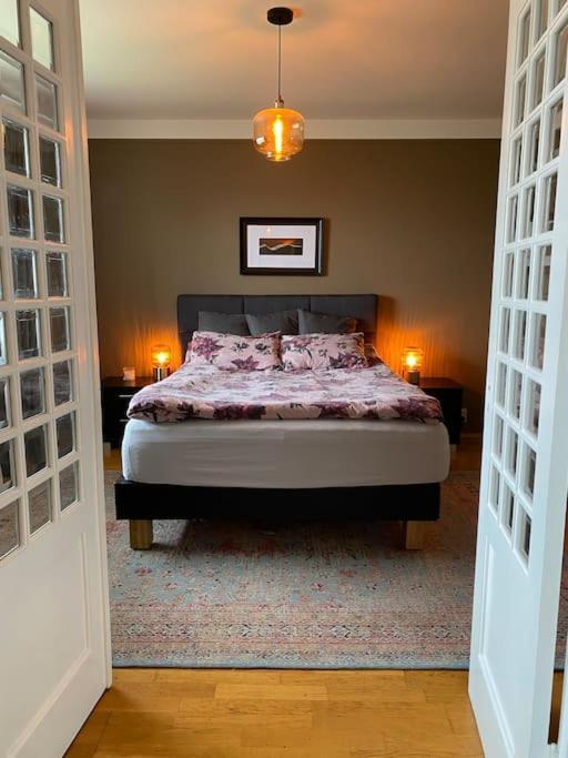 Charming Two Bedroom In Vesturbaer Donwtown