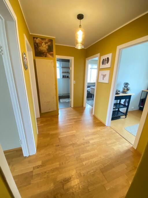 Charming Two Bedroom In Vesturbaer Donwtown * Reykjavik